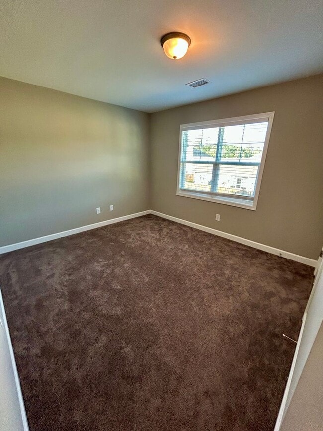 Building Photo - Beautiful 3/2.5 Home in Leland!