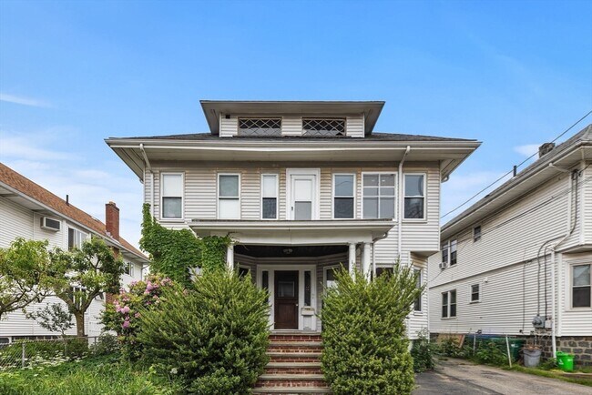 Building Photo - 102 Harvard St