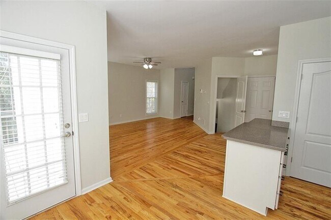Building Photo - 2210 Orchard Park Cir NW