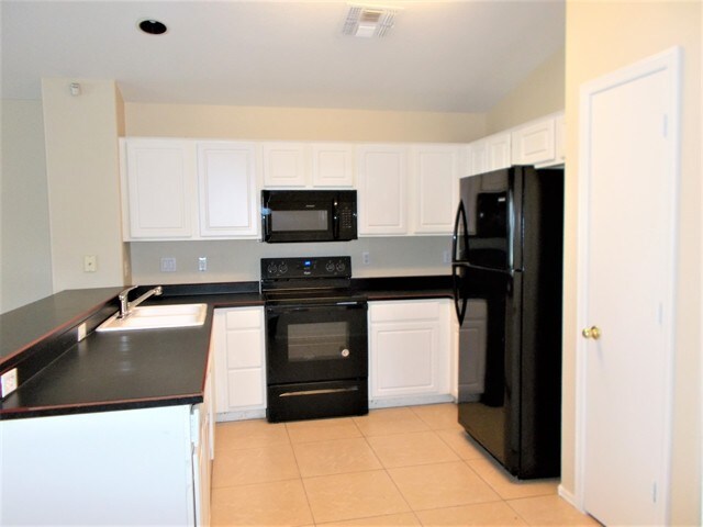 Building Photo - 3324 N 83rd Dr