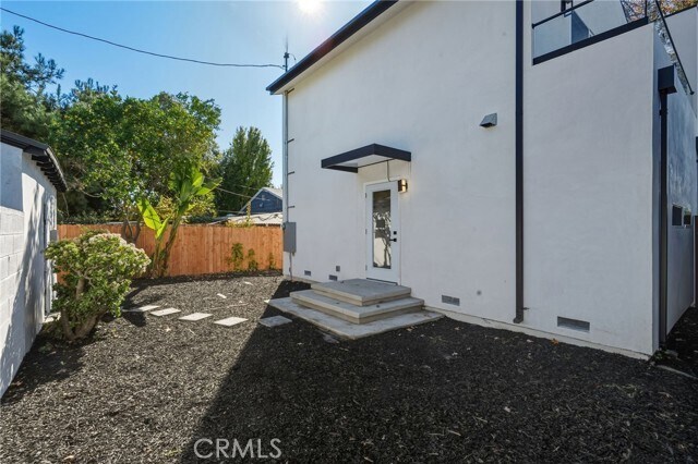 Building Photo - 2536 Cotner Ave