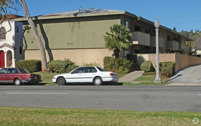 Building Photo - 5717 Huntington Dr N