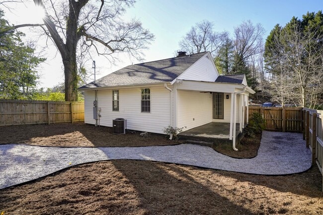 Building Photo - 12 Boyce Springs Ave