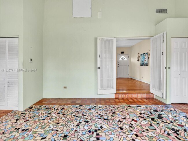 Building Photo - 2443 Meridian Ave