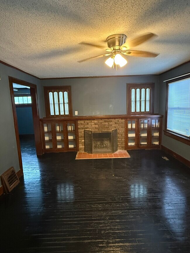 Building Photo - 1201 SW Garfield Ave