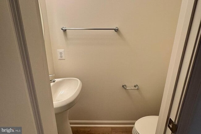 Building Photo - 2537 Westwind Blvd