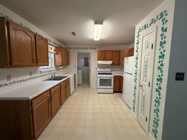 Building Photo - 137 Snapdragon Rd