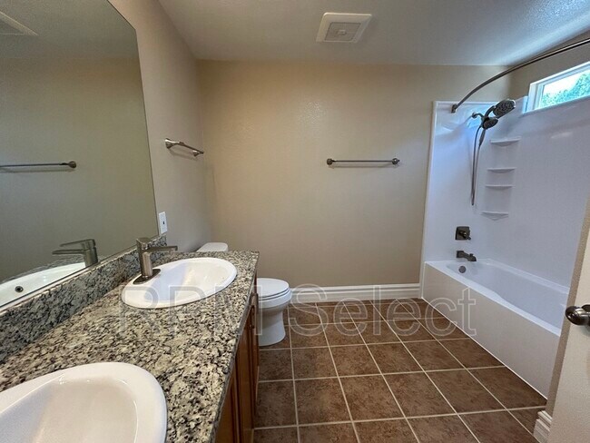Building Photo - 10862 Wethersfield Dr