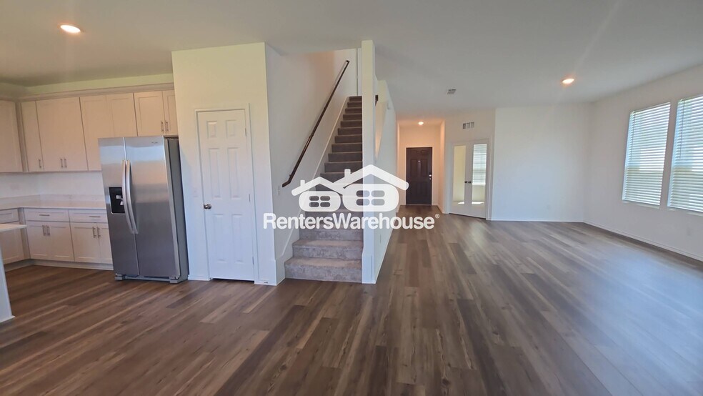 Building Photo - 2530 Carlow Ln