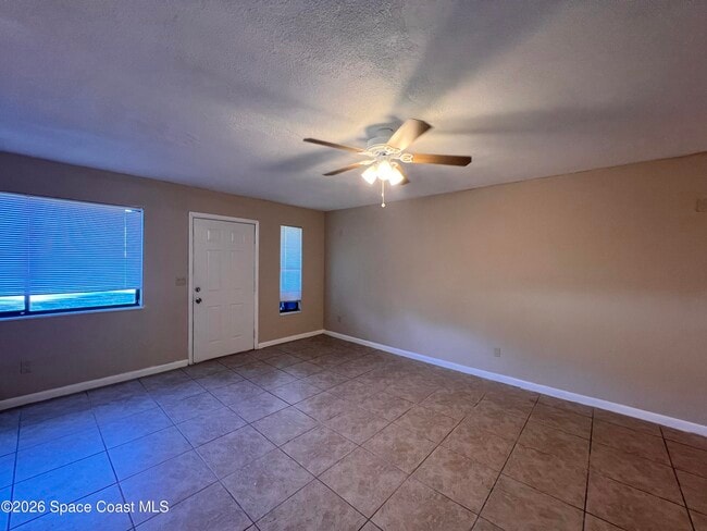 Building Photo - 4611 Tree Ridge Ln NE