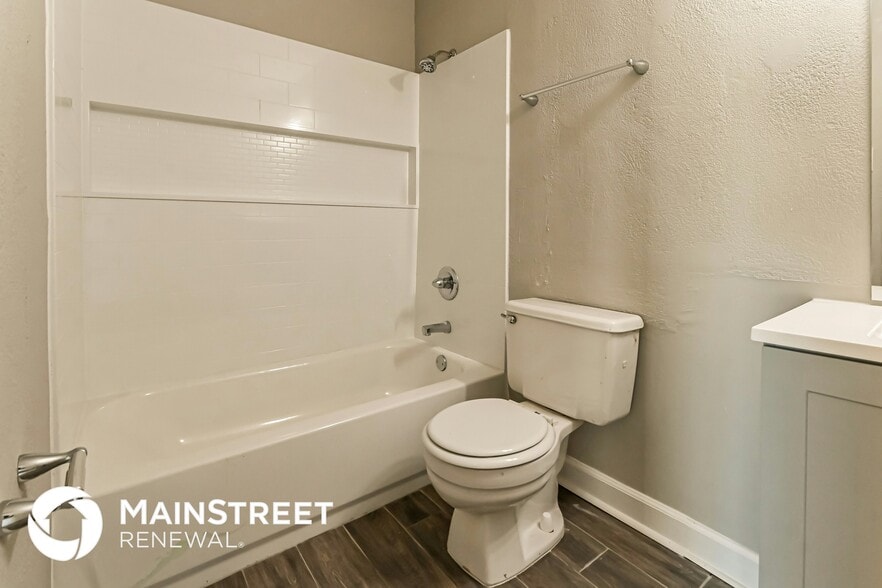 Building Photo - 4495 Bonnie Brae Dr