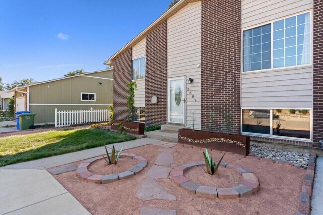 Building Photo - 3507 Chestnut Ave