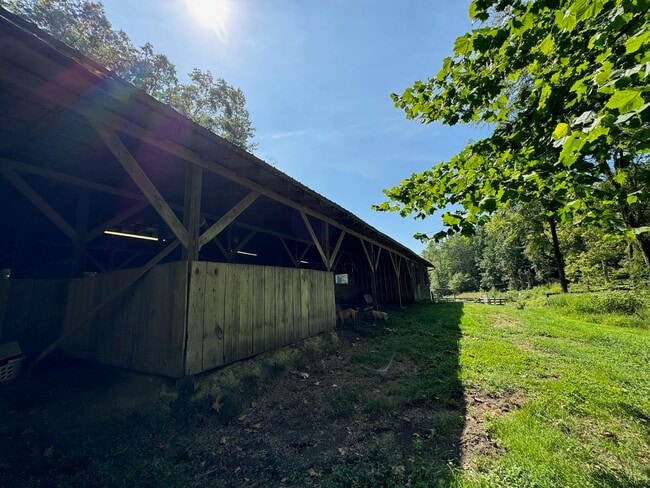 Building Photo - 1680 Lower Hatcher Creek Rd