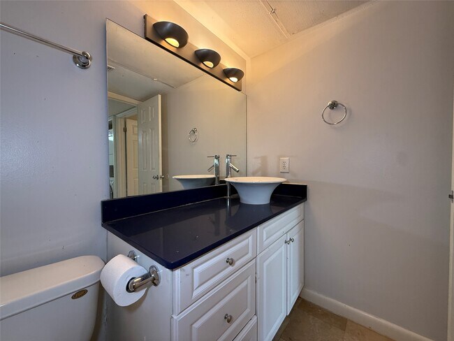 Building Photo - 2250 Bering Dr