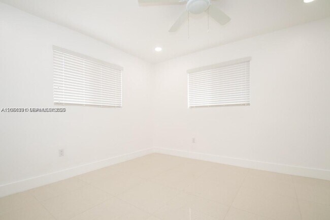 Building Photo - 233 NW 53rd Ave