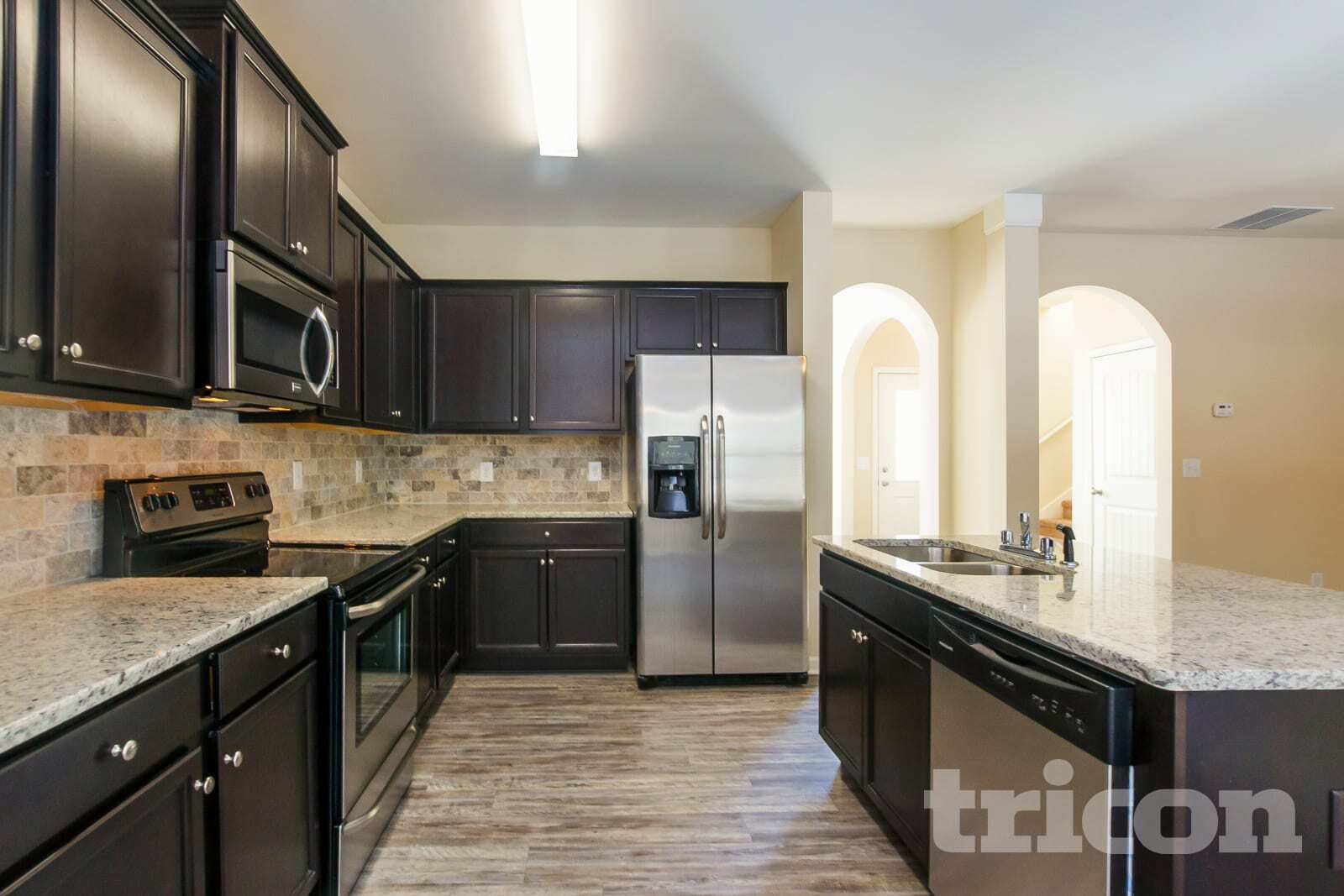 Building Photo - 457 Shady Glen