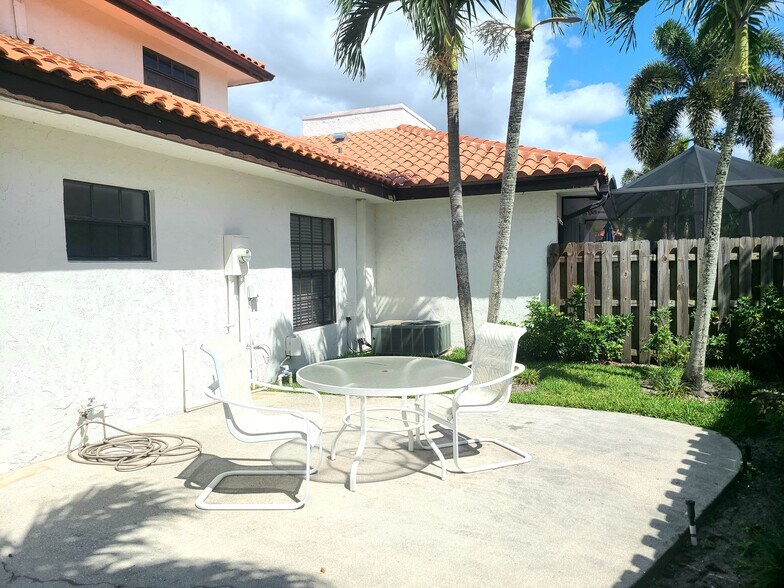 Building Photo - 13473 Fountain View Blvd