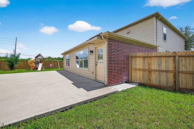Building Photo - 14934 Sugar Falls Ct