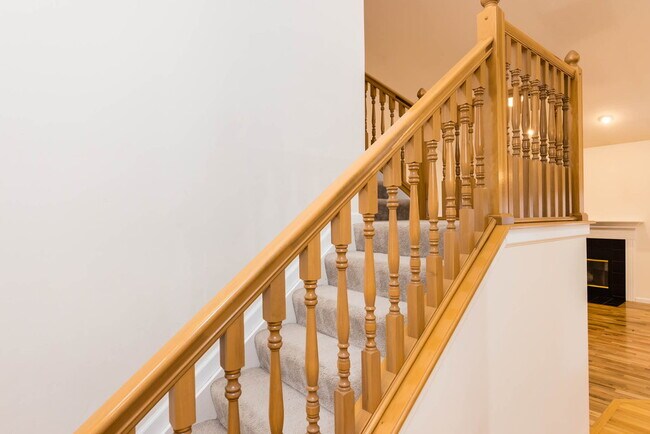 Building Photo - 6382 Morrisey Pl