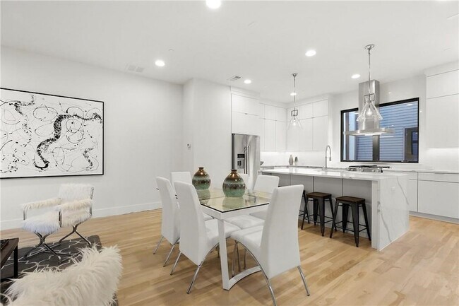 Building Photo - 2707 Kimsey Dr