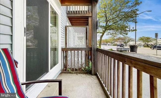 Building Photo - 105 Jamestown Rd