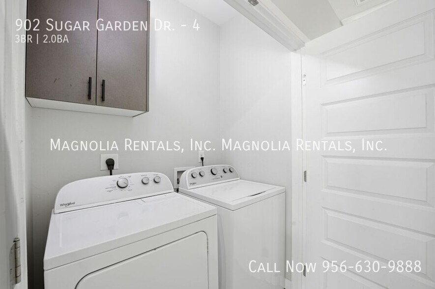 Building Photo - 902 Sugar Gdn Dr