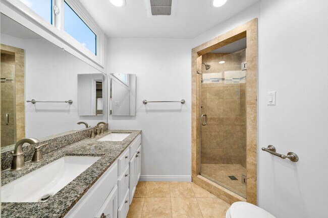 bathroom-1 - 5646 Maynard Ave