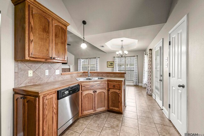 Building Photo - 41481 Hearthstone Ave