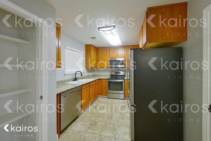 Building Photo - 4518 S Aldredge St