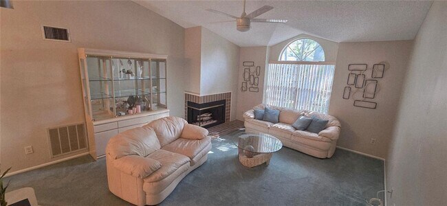 Building Photo - 2101 Fox Chase Blvd