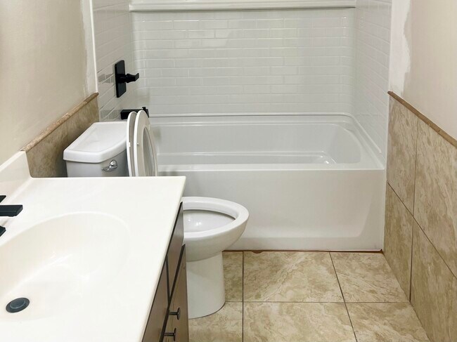 Building Photo - 1934 Co Hwy 3280