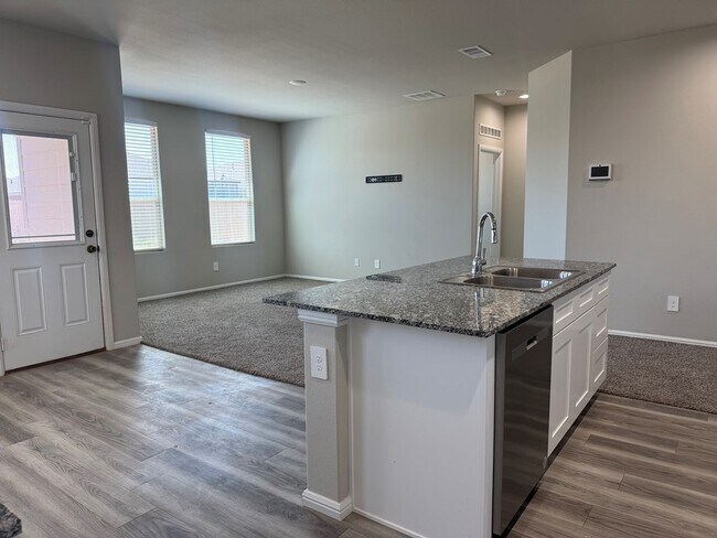 Building Photo - 6211 Globe Life Ct