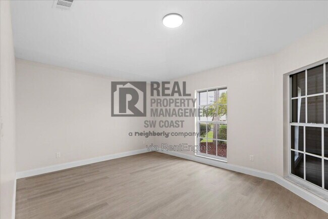 Building Photo - 3358 Sabal Springs Blvd