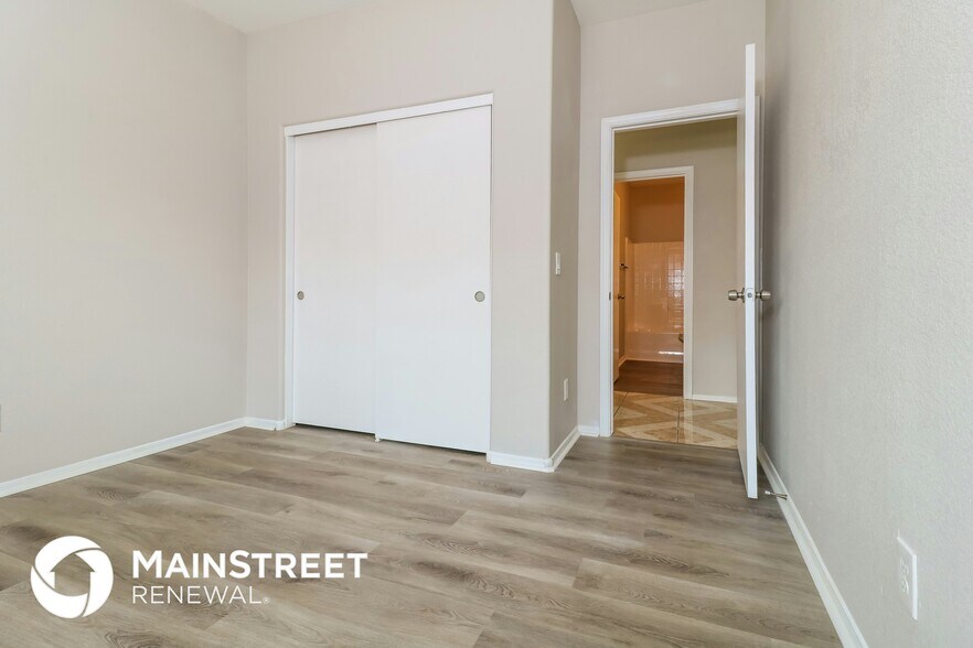 Building Photo - 2624 N 63rd Ave