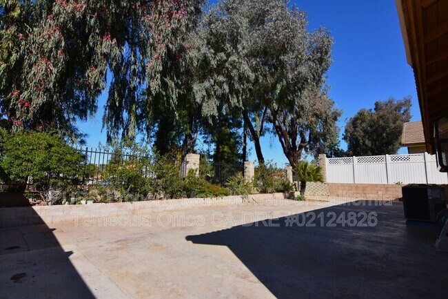 Building Photo - 25424 Boxelder Dr