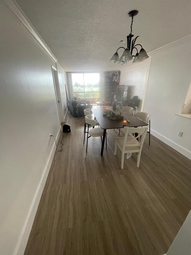 Building Photo - 7040 Coral Wy