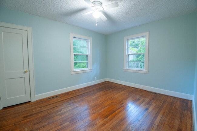 Building Photo - 134 Lausanne Dr