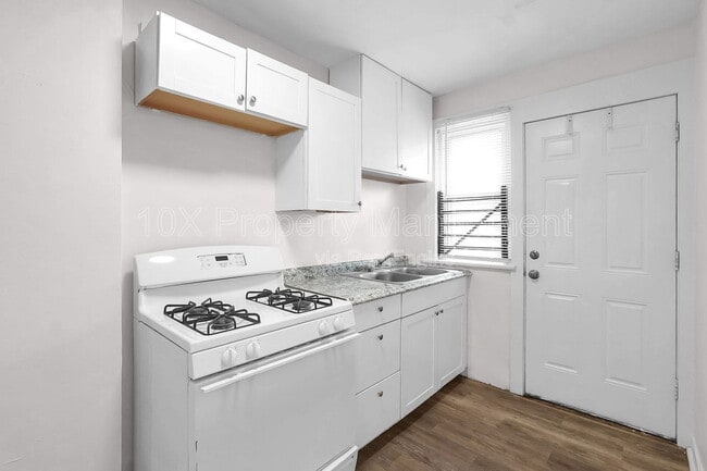 Building Photo - 940 Geers Ave