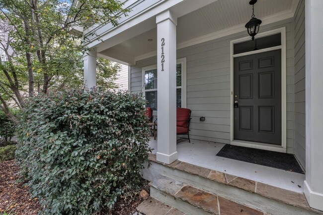 Building Photo - 3 Bedroom Home in Austin Creek! 2 Car Gara...