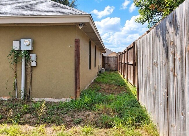 Building Photo - 3702 Marla Dr