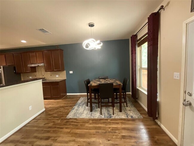 Building Photo - 615 Seminole Canyon Dr