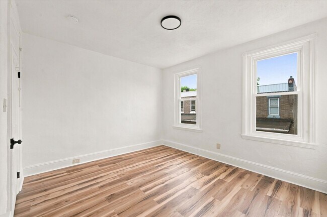 Building Photo - 5120 Folsom St