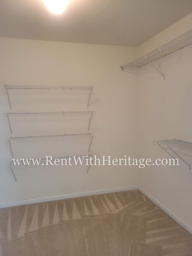 Building Photo - WOW!!!......COME SEE THIS GORGEOUS 4 BEDROOM / 3 BATH HOME IN THE POPULAR KINGSWOOD SUBDIVSION-A ...