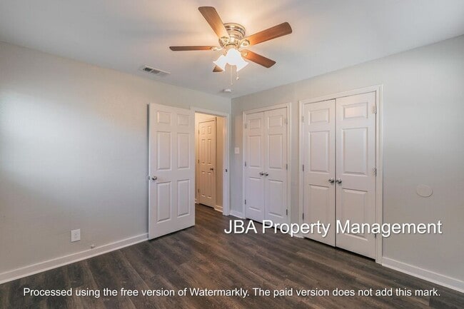 Building Photo - 3515 Selk Ave