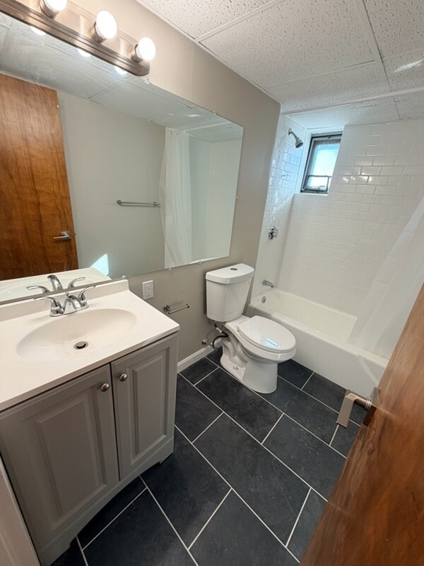 Building Photo - 125 Trapelo Rd