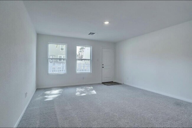 Building Photo - 351 Red Clover