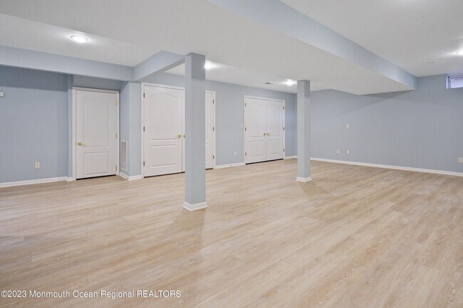 Building Photo - 194 Pelican Ct
