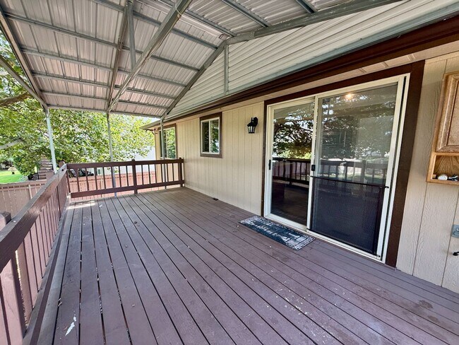 Building Photo - Remodeled 4 Bed 3 Bath Indian Trail Home w...