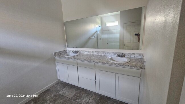 Building Photo - 12354 Arabella Dr