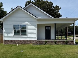 Building Photo - 135 Edgewood St